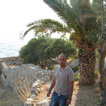 Cem, 45