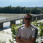 Dima, 37