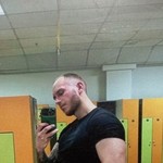 Maks, 35