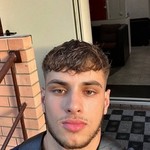 Niki, 25